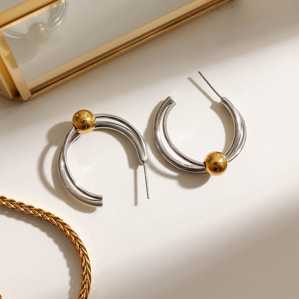 Stainless steel C-shaped ear rings with gold and silver color combinations