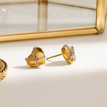 Load image into Gallery viewer, Stainless steel heart-shaped gold and silver color-matched chain earrings