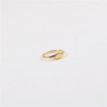 Load image into Gallery viewer, 18k oval smooth surface ring index finger ring