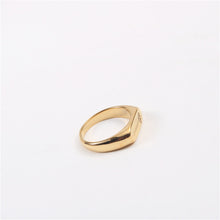 Load image into Gallery viewer, 18K gold titanium steel Daisy ring
