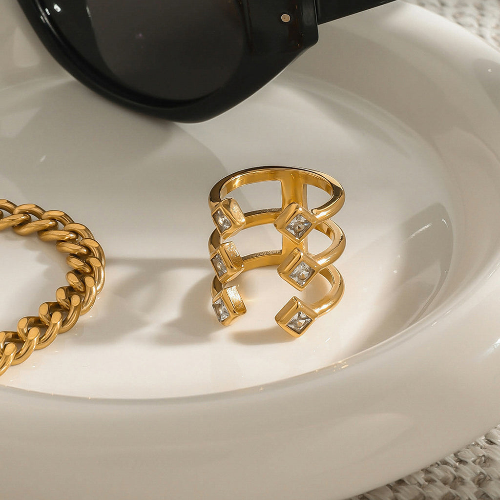 Stainless steel ring with zirconium wide edge