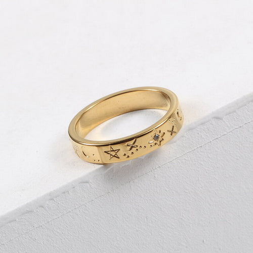 18K gold engraved star and moon ring