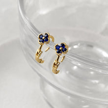 Load image into Gallery viewer, Zirconium-encrusted four-leaf clover earring buckles