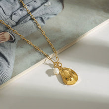 Load image into Gallery viewer, Golden stainless steel pendant necklace
