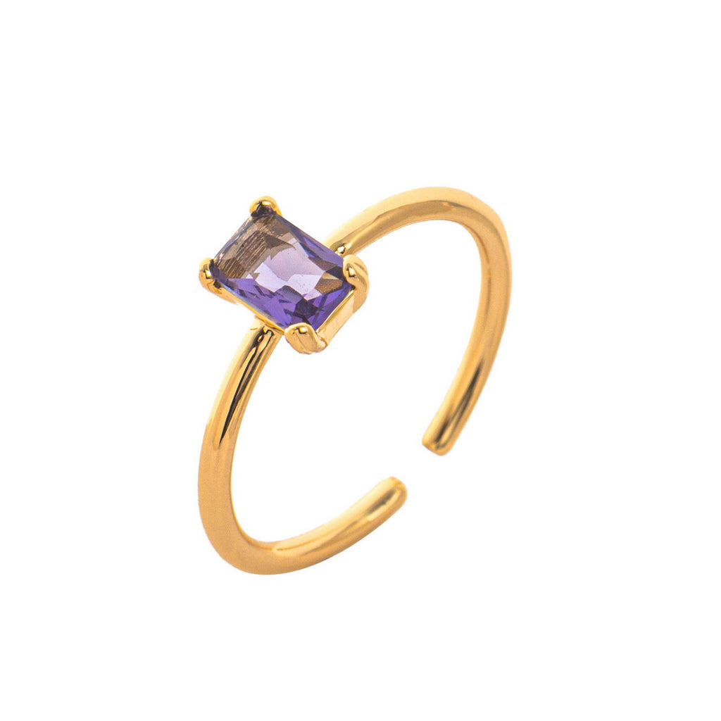 A December birthstone colored zircon copper ring