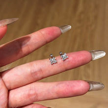 Load image into Gallery viewer, S925 sterling silver four-leaf claw diamond stud earrings