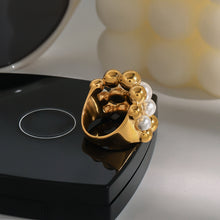 Load image into Gallery viewer, A golden stainless steel pearl round bead three-layer ring