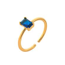 Load image into Gallery viewer, A December birthstone colored zircon copper ring