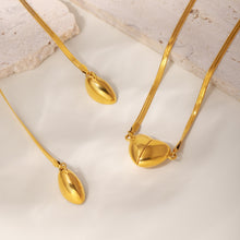 Load image into Gallery viewer, Stainless steel heart-shaped magnet detachable pendant necklace collarbone chain