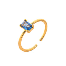 Load image into Gallery viewer, A December birthstone colored zircon copper ring