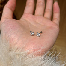 Load image into Gallery viewer, S925 sterling silver four-leaf claw diamond stud earrings