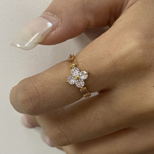 Load image into Gallery viewer, Stainless steel white zircon four-leaf clover ring