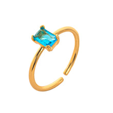 Load image into Gallery viewer, A December birthstone colored zircon copper ring