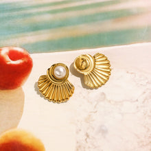 Load image into Gallery viewer, Stainless steel fan-shaped acrylic pearl earrings