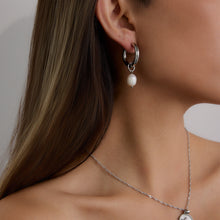 Load image into Gallery viewer, Stainless steel freshwater pearl earrings