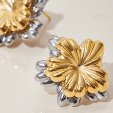 Load image into Gallery viewer, Stainless steel gold and silver color-matched flower earrings