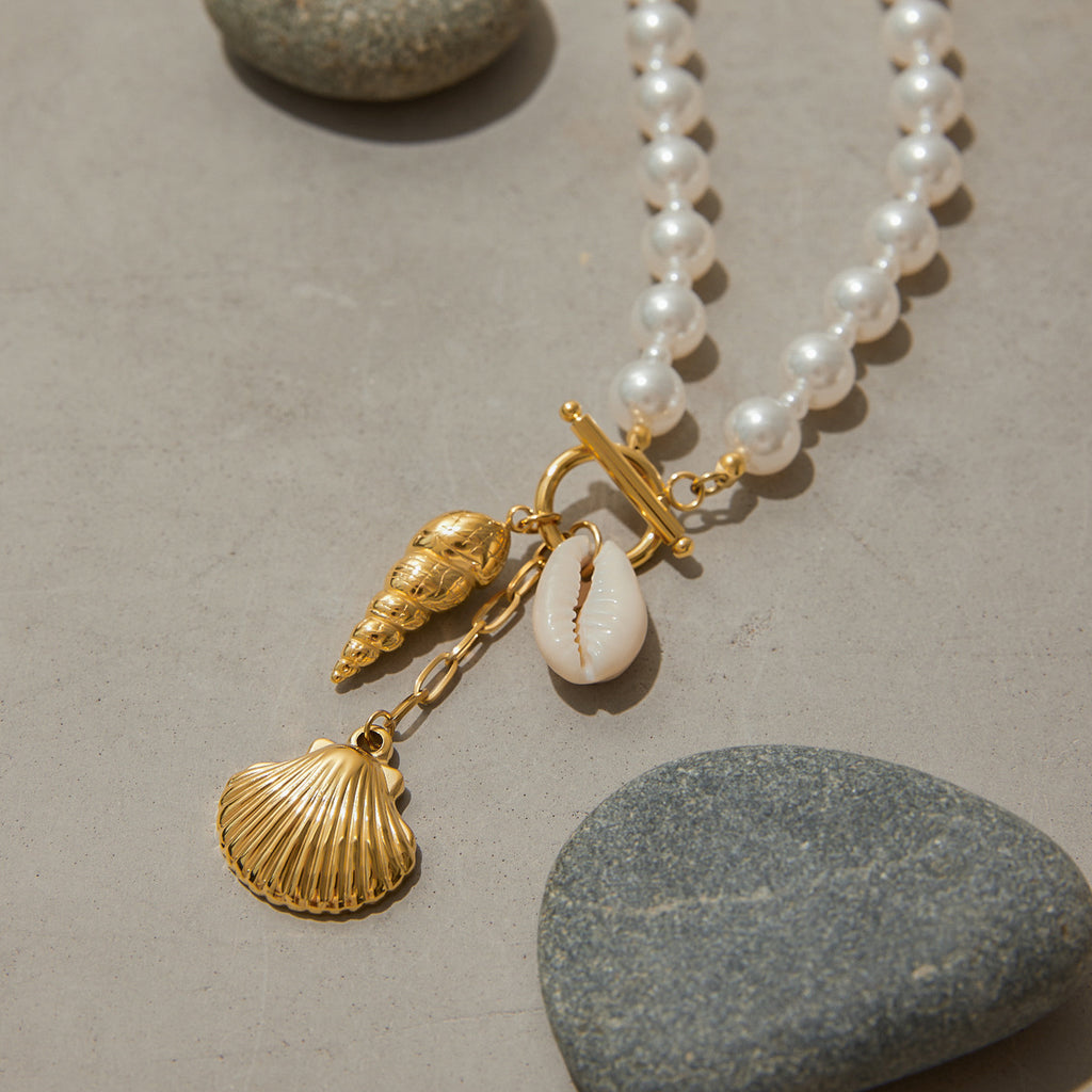 Stainless steel conch shell pendant pearl necklace