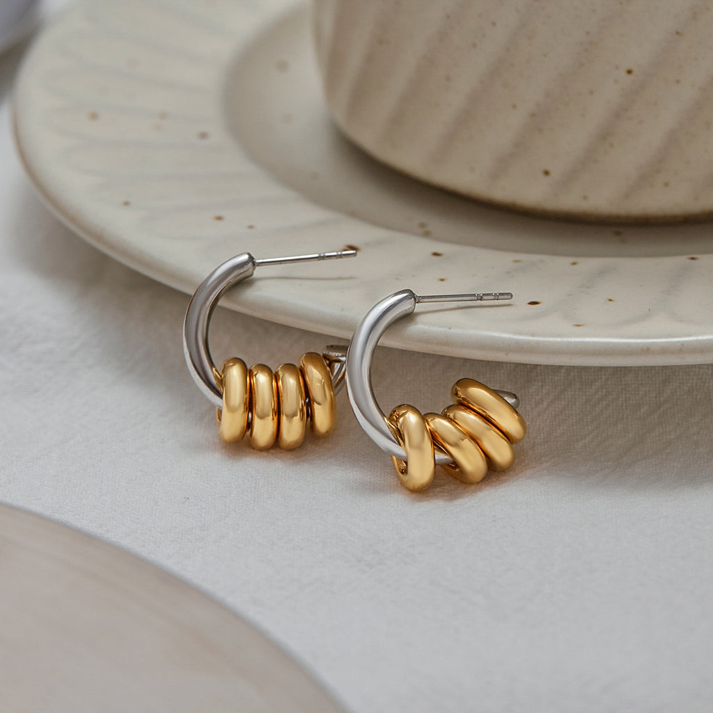 Stainless steel C-shaped earrings