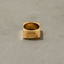 Load image into Gallery viewer, 18K gold vintage stainless steel ring
