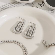 Load image into Gallery viewer, Stainless steel silver spiral earrings