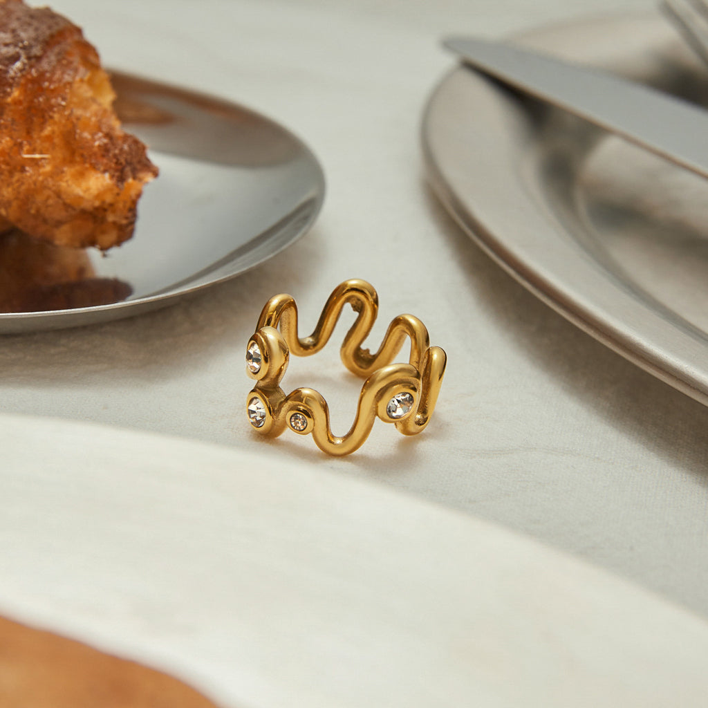 Stainless steel curved line zircon ring
