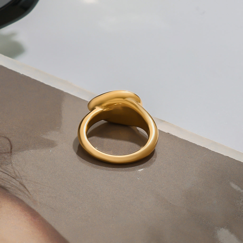 Stainless steel green zircon serpentine ring