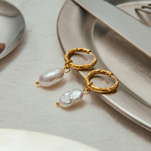 Load image into Gallery viewer, Stainless steel pearl pendant earrings