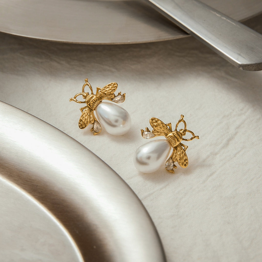 Golden stainless steel small bee pearl earrings