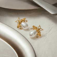 Load image into Gallery viewer, Golden stainless steel small bee pearl earrings
