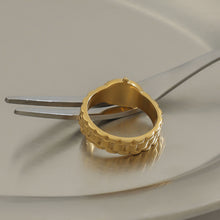 Load image into Gallery viewer, Stainless steel ring set with pearls