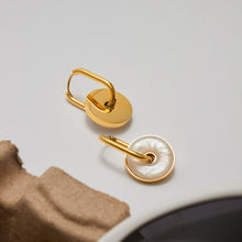 Load image into Gallery viewer, Stainless steel imitation white shell circle earrings