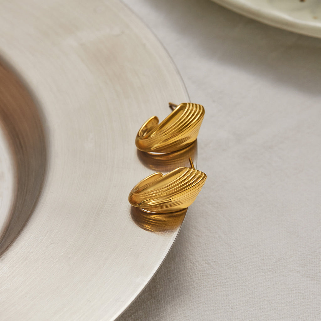 Golden stainless steel line C-shaped earrings