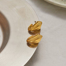 Load image into Gallery viewer, Golden stainless steel line C-shaped earrings