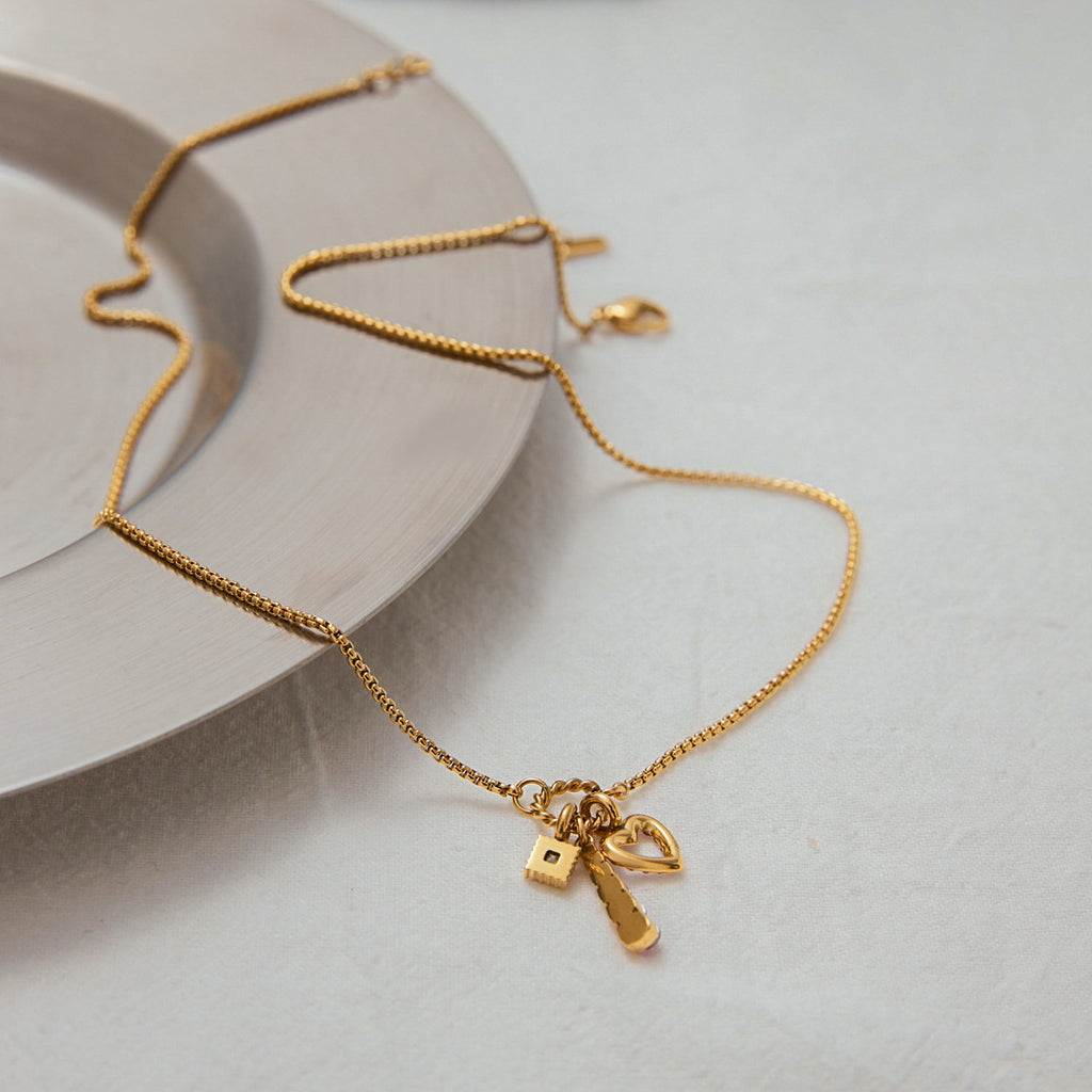 Stainless steel pink zircon heart-shaped necklace