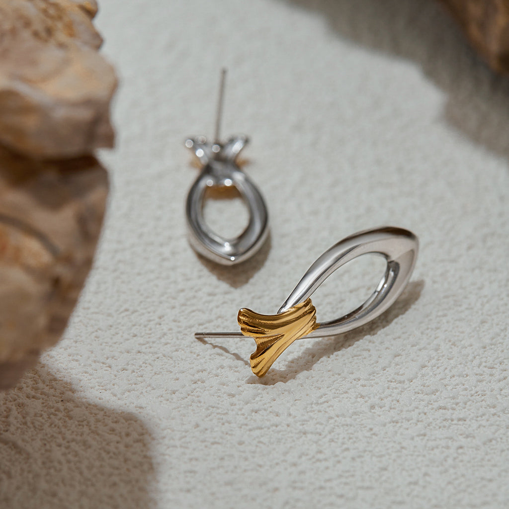 Stainless steel gold and silver color-matched fish-shaped earrings
