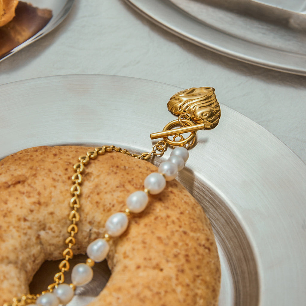 Stainless steel heart-shaped pendant, pearl chain, OT buckle necklace