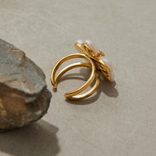 Load image into Gallery viewer, Stainless steel flower pearl open ring